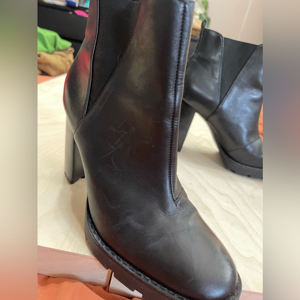Saks Fifth Avenue Heeled Black Leather Booties Boots size 10 - Picture 5 of 12